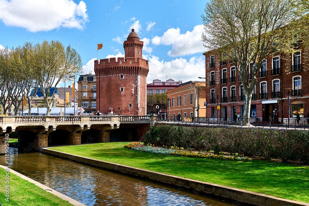 Perpignan à la tombée du jour